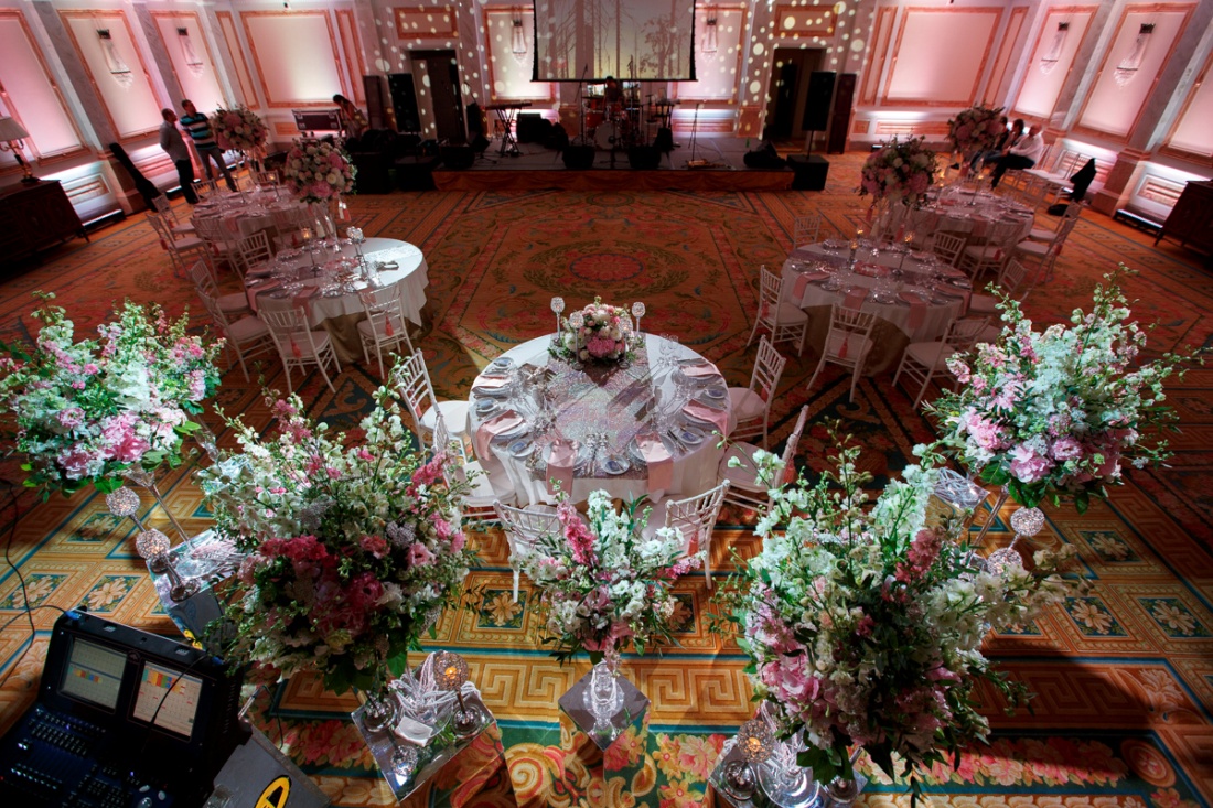 украшение зала на свадьбу-фото примера