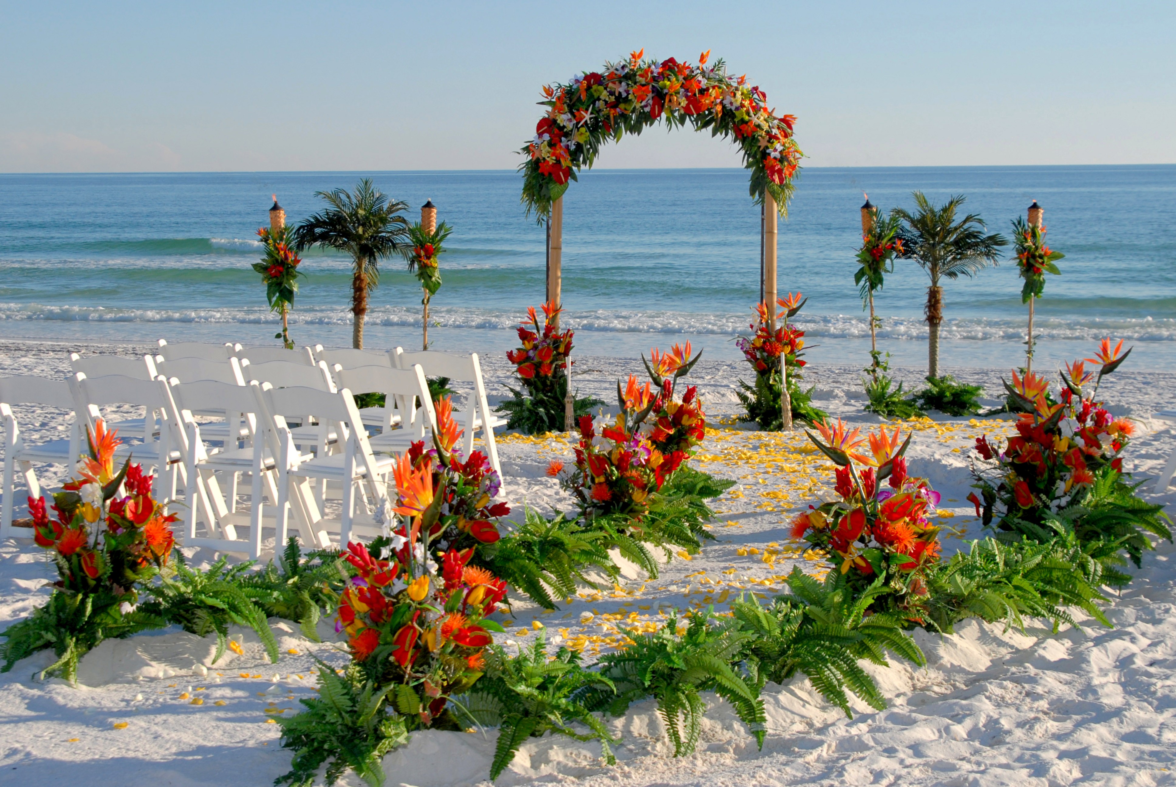 Flowers-Wedding-Decoration-Beach